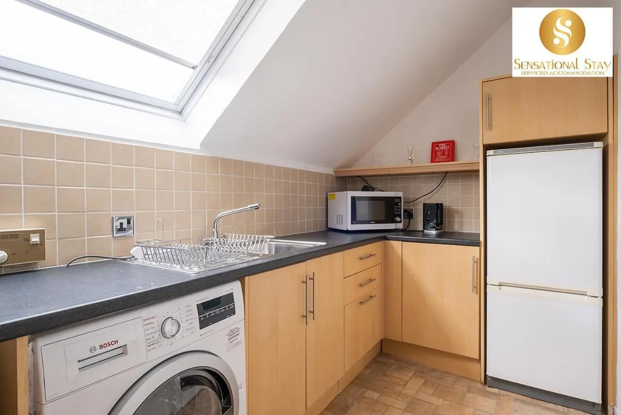 2 Bedroom Apt At Sensational Stay Serviced Accommodation Aberdeen - Clifton Road Apartment