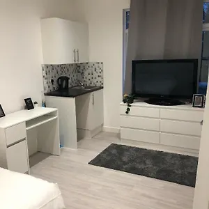 https://high-spec-furnished-studio-apartment.cambridgehotelsuk.com