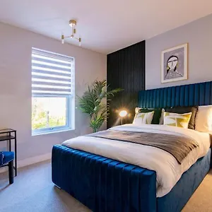 https://boutique-chic-central.yorkshirehotels.net