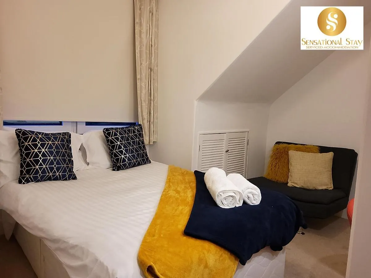 2 Bedroom Apt At Sensational Stay Serviced Accommodation Aberdeen - Clifton Road 0*,  United Kingdom